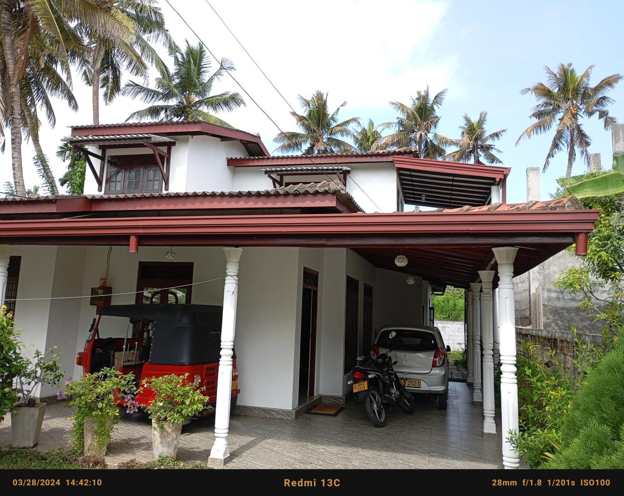 Southern Beach Surf Lodge Ahangama Luaran gambar