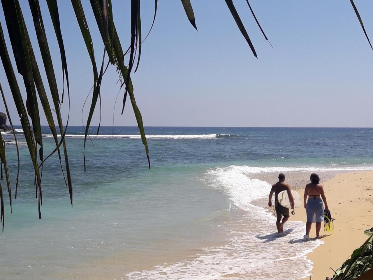 Southern Beach Surf Lodge Ahangama Luaran gambar
